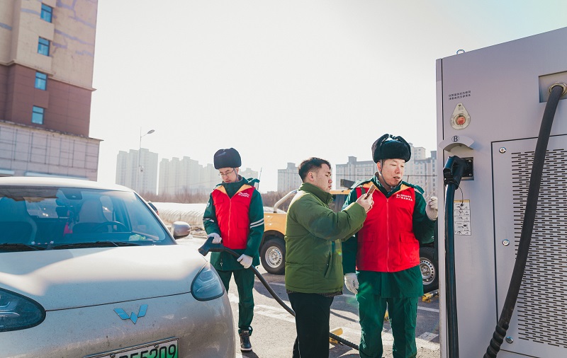 春節(jié)我在崗·守護萬家燈火｜車網(wǎng)互動 城鄉(xiāng)暢行